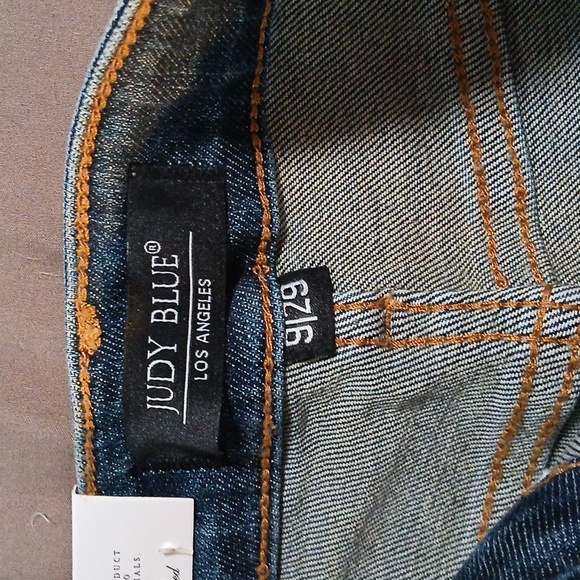 Judy Blue NWT mid rise skinny fit  size 29 - Picture 4 of 9
